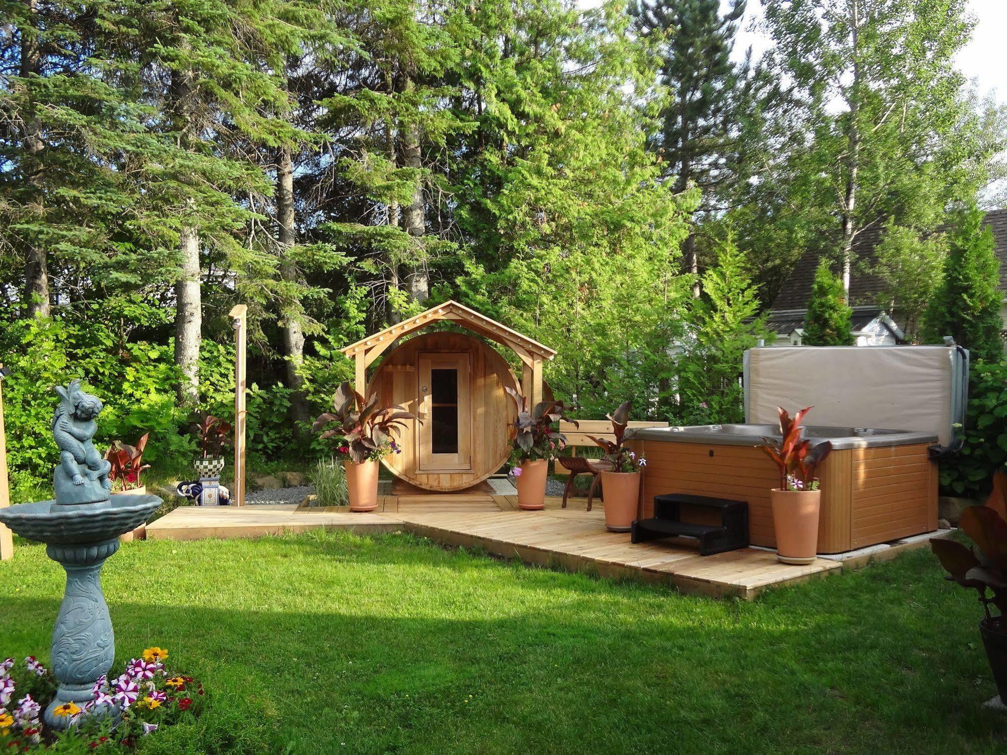 Hotel Saint-Donat Exterior photo